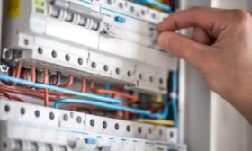 Ηλεκτρολογικός εξοπλισμός: Τι να προσέξετε μετά το καλοκαίρι